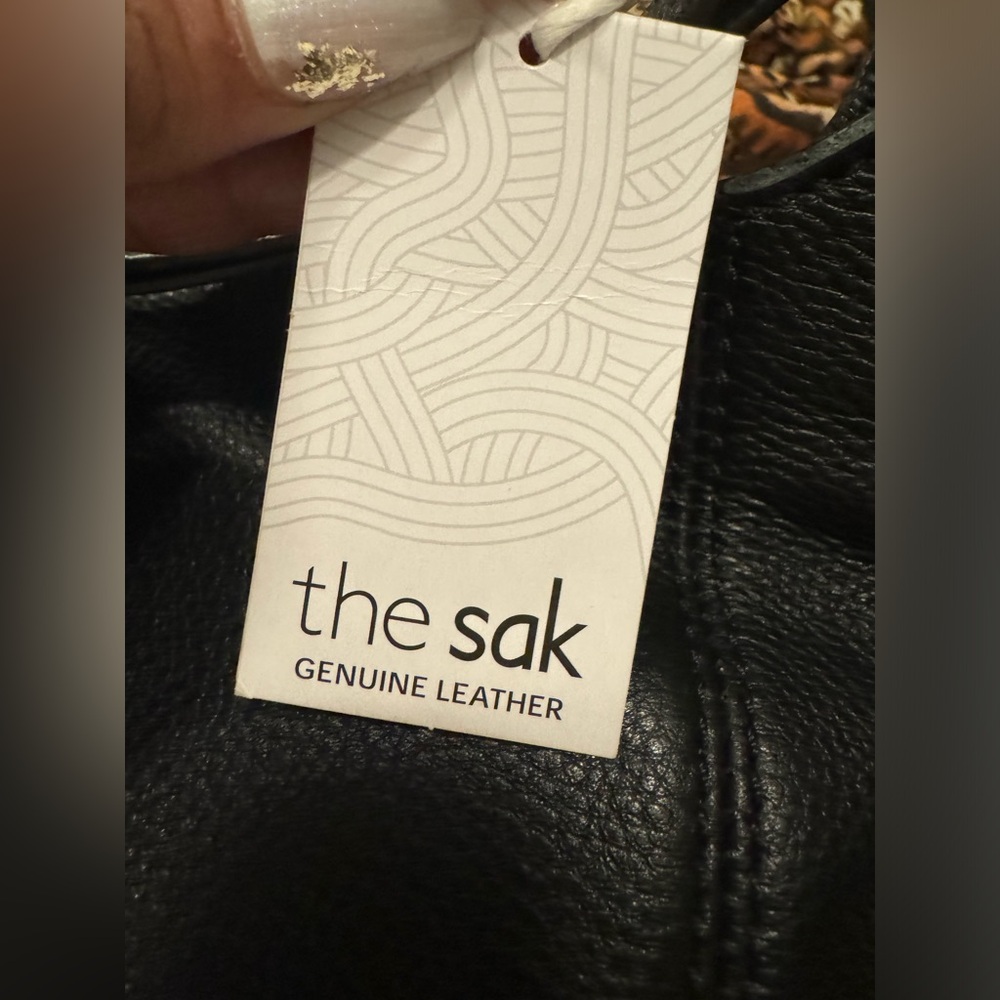 The Sak De Young Crossbody in Leather - Picture 9 of 10